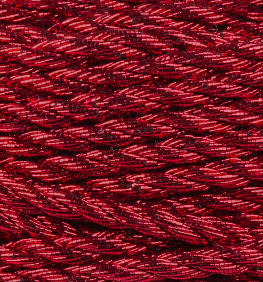 Nahaufnahme der 3fach gedrehte Makramee-Schnur (3Ply) mit 3 mm Durchmesser in der Farbe Metallic Red.