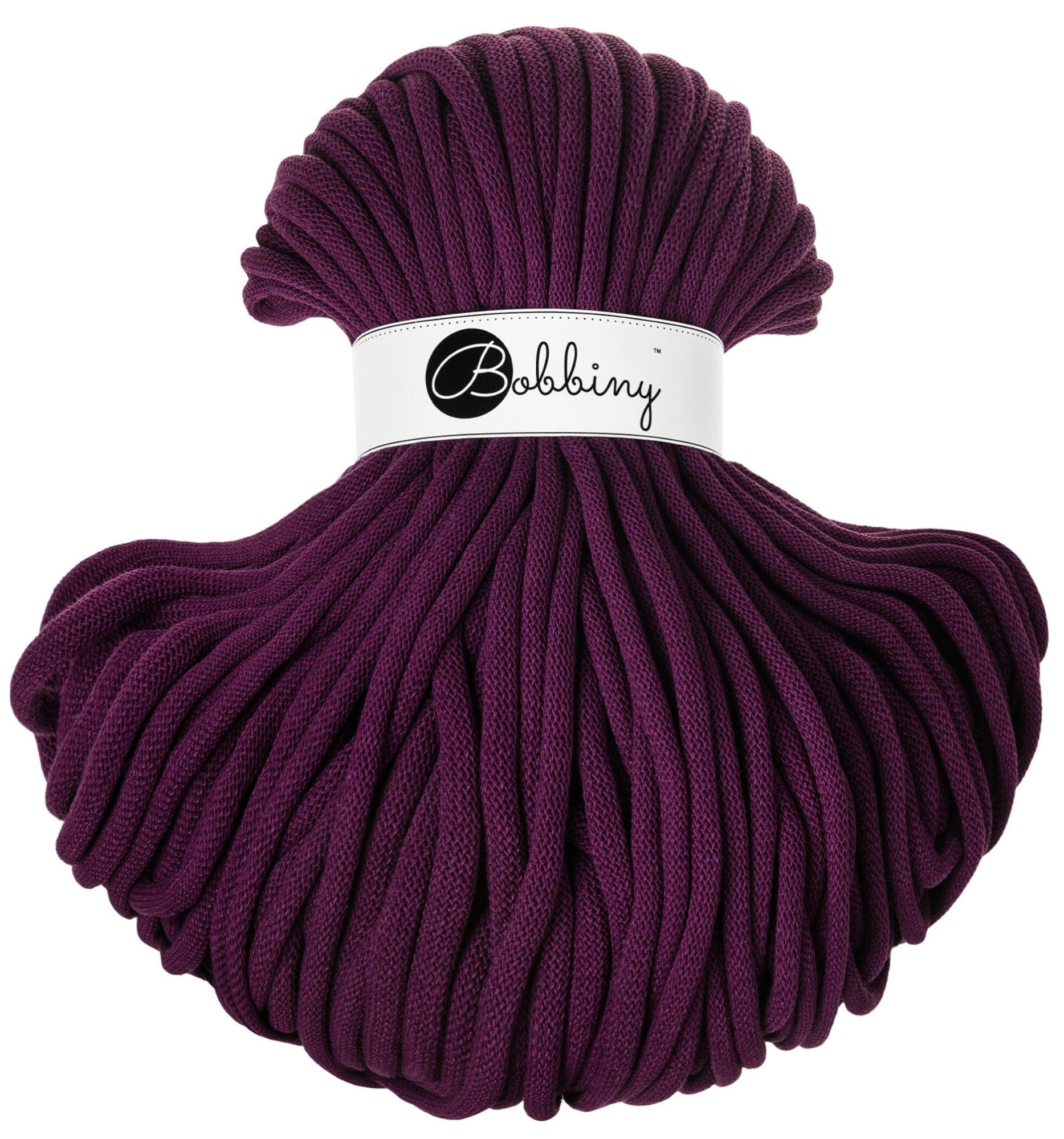 Bobbiny Flechtkordel Jumbo 9 mm in der limitierten Farbe Aubergine. Die Farbe Aubergine ist einer dunkler satter Violettton.
