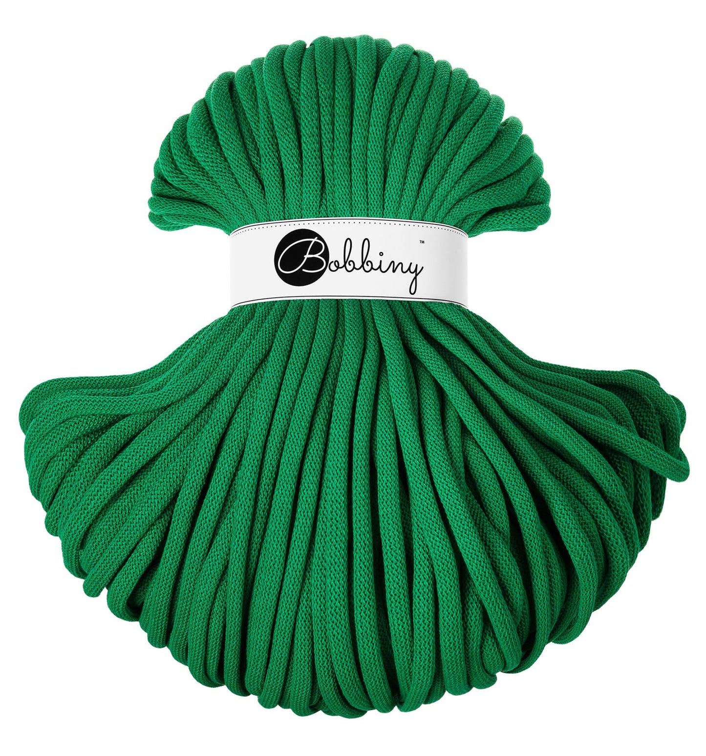 Bobbiny Flechtkordel Jumbo 9 mm in der limitierten Farbe Jade Green. Die Farbe Jade Green ist ein intensives, leuchtendes Grün.