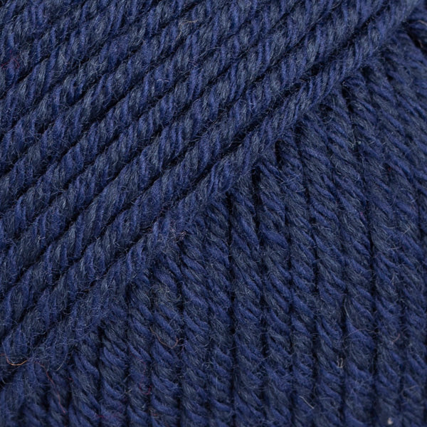 Detailaufnahme von der Wolle DROPS Cotton Merino in der Farbe 08 marine.