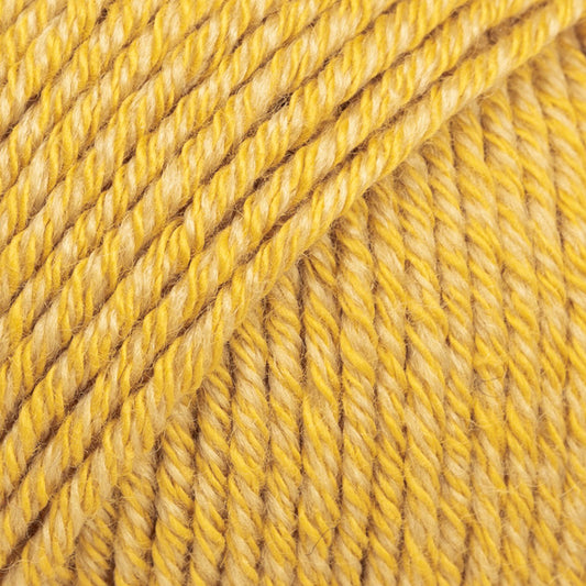 Detailaufnahme von der Wolle DROPS Cotton Merino in der Farbe 15 senf.