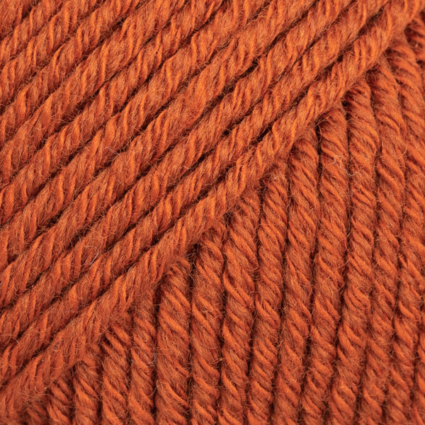 Detailaufnahme von der Wolle DROPS Cotton Merino in der Farbe 25 rost.