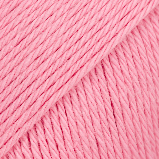 Detailaufnahme von der Wolle DROPS Magic in der Farbe 21 pfingstrose.