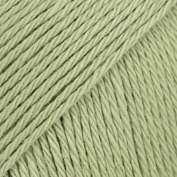 Detailaufnahme von der Wolle DROPS Magic in der Farbe 31 wildkräuter.