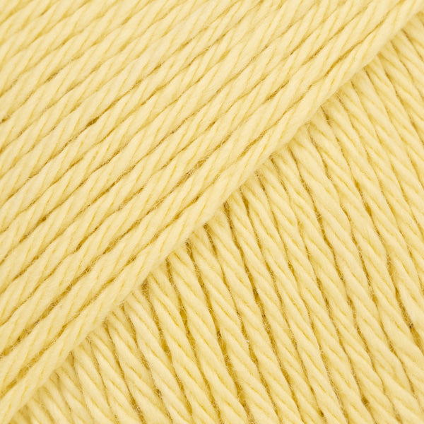 Detailaufnahme von der Wolle DROPS Magic in der Farbe 57 limonade.