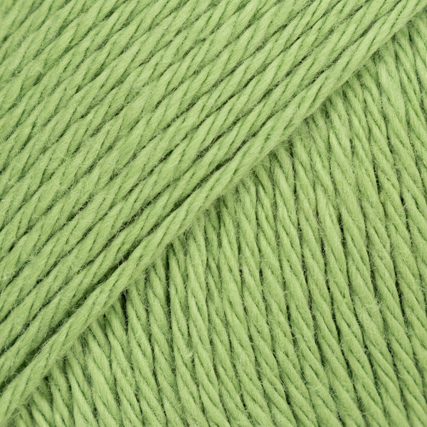 Detailaufnahme von der Wolle DROPS Magic in der Farbe 83 frühlingsblatt.