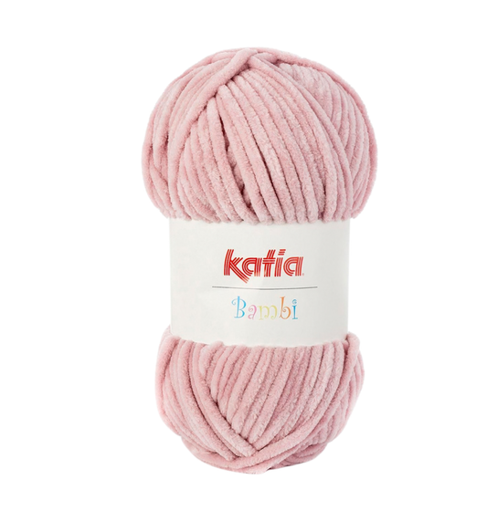 Ein Knäuel Katia Bambi Chenillegarn in der Farbe 326 altrosa.