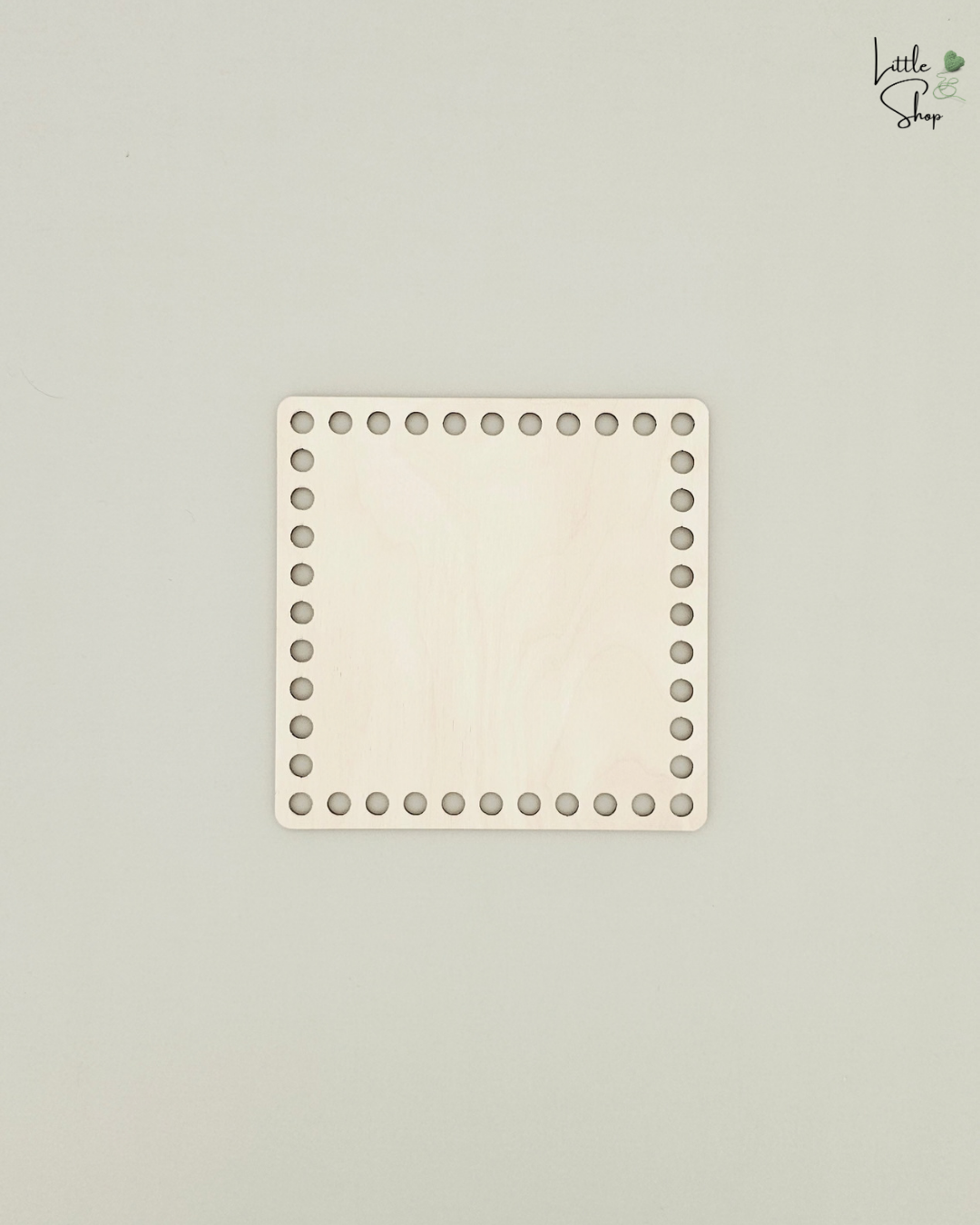 Quadratischer Häkelboden aus Birkenholz für  Häkelkörbe. Lochdurchmesser 8 mm. Geeignet für Bobbiny Premium 5 mm Flechtkordel.