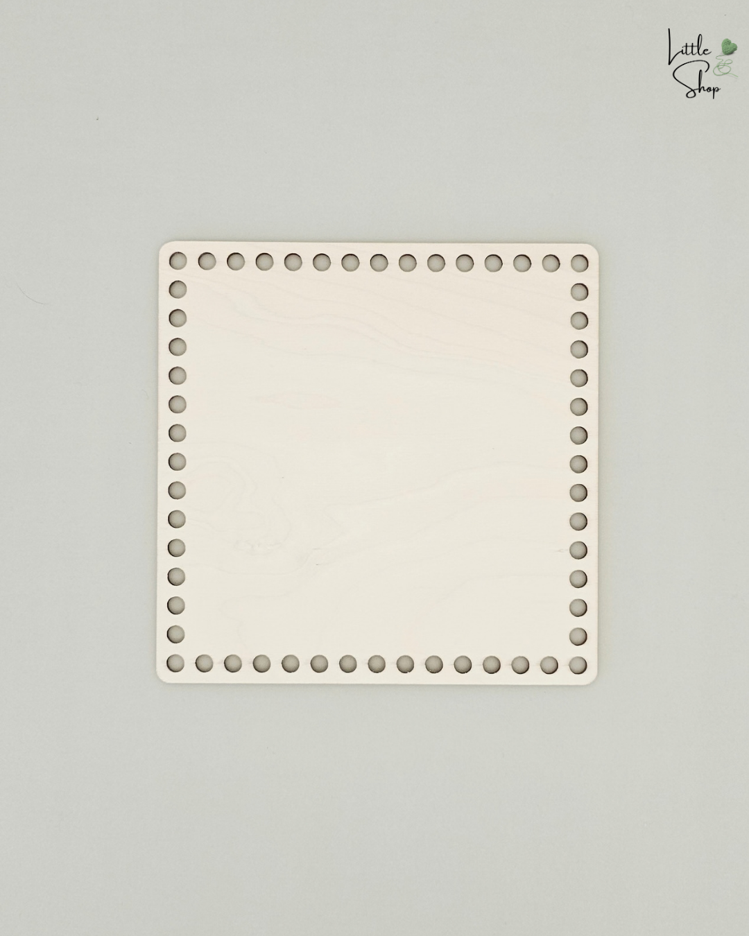 Quadratischer Häkelboden aus Birkenholz für  Häkelkörbe. Lochdurchmesser 8 mm. Geeignet für Bobbiny Premium 5 mm Flechtkordel.